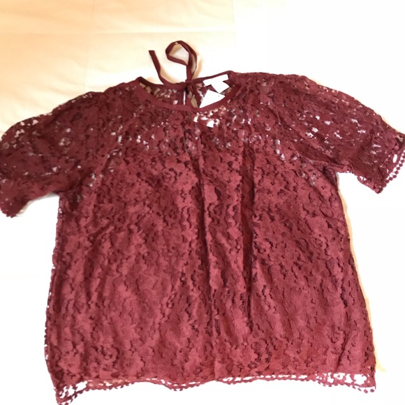 H&M Tops - Burgundy Short sleeved shirt